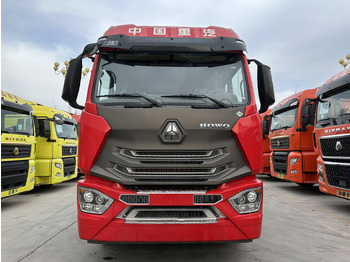 Tractor unit SINOTRUK HOWO