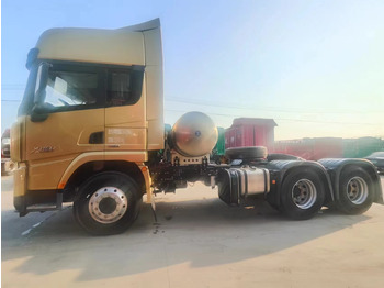 New Tractor unit SINOTRUK X5000 6X4 Manual Tractor Unit: picture 4