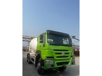 Truck HOWO Cement Mixer Truck 6*4: picture 3 Truck HOWO Cement Mixer Truck 6*4: picture 3
