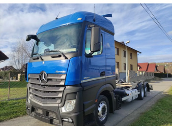Cab chassis truck MERCEDES-BENZ Actros 2642