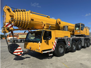 Mobile crane LIEBHERR