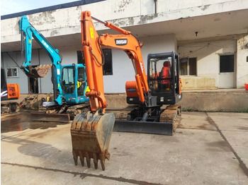 Mini excavator DOOSAN DH55