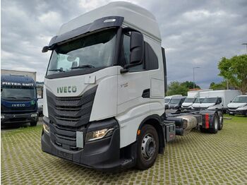 Cab chassis truck IVECO S-WAY