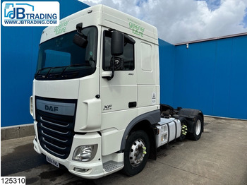 Tractor unit DAF XF 460