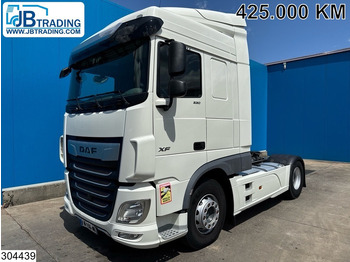Tractor unit DAF XF 530