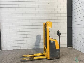 Stacker JUNGHEINRICH EJC