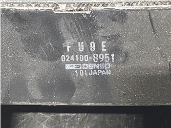 Frame/ Chassis for Construction machinery Denso FU9E-Airco condenser/Klimakondensator/Airco: picture 4 Frame/ Chassis for Construction machinery Denso FU9E-Airco condenser/Klimakondensator/Airco: picture 4