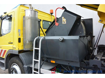 Road sweeper Mercedes-Benz Atego 1524 Bucher Johnston VS650 Deutsches Gerät: picture 4