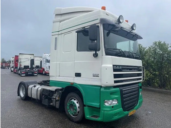 Tractor unit DAF XF 105 460