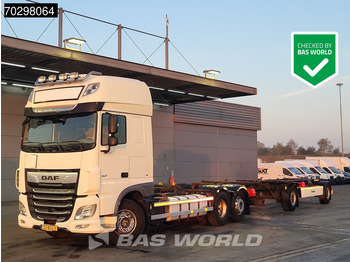 Container transporter/ Swap body truck DAF XF 450