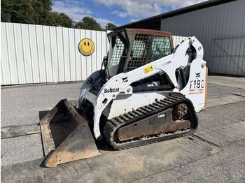 Compact track loader BOBCAT T190