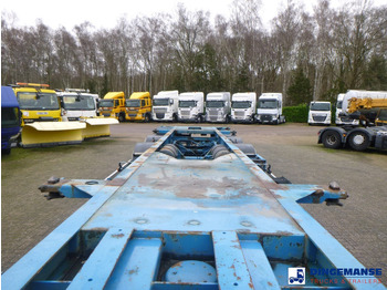 Container transporter/ Swap body truck Fruehauf 3-axle container chassis 20, 30 ft: picture 5