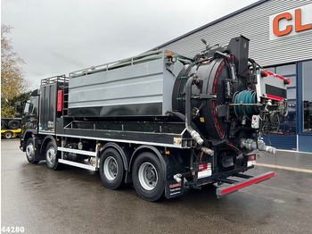 Vacuum truck Volvo FM 400 8x4 Manual Wicom Combi: picture 4