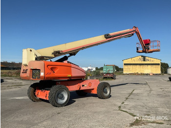 Telescopic boom JLG