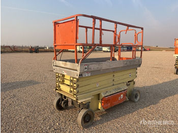 Scissor lift JLG