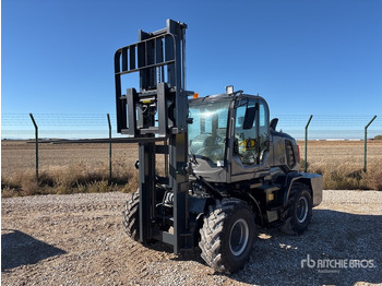 Rough terrain forklift