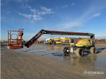 Articulated boom JLG