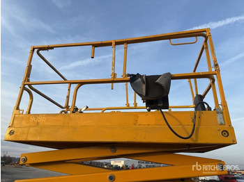 Scissor lift 2011 Haulotte Compact 14 Electric Scissor Lift: picture 4