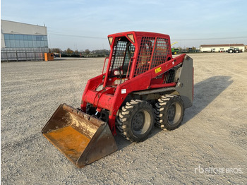 Skid steer loader BOBCAT S130