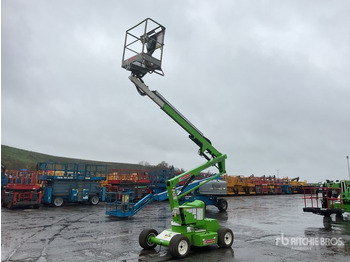 Articulated boom NIFTYLIFT