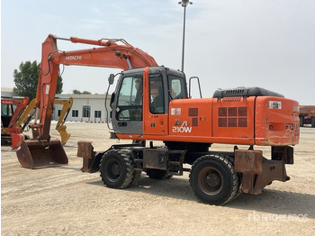 Wheel excavator 2005 Hitachi ZX210W: picture 3