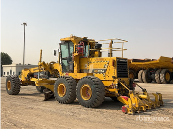 Grader 2011 Komatsu GD825A-2: picture 3