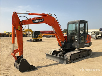 Crawler excavator DOOSAN DH55-V