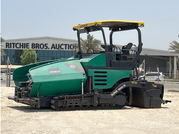 Asphalt paver VÖGELE