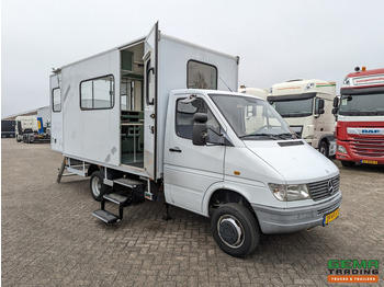 Leasing of Mercedes-Benz 400-serie 410 D 4x2 Euro2 - Mobiel Kantoor - Standkachel - Hydr. Steunpoten - Eigen Accu's - 26.000KM Origineel - MARGE Mercedes-Benz 400-serie 410 D 4x2 Euro2 - Mobiel Kantoor - Standkachel - Hydr. Steunpoten - Eigen Accu's - 26.000KM Origineel - MARGE: picture 3