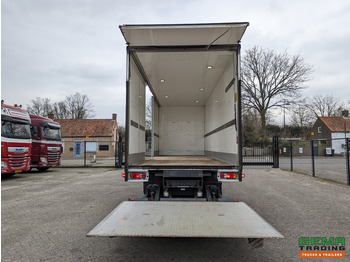 Box truck Volvo FE320 4x2 Dagcab Euro6 - Gesloten Opbouw 7.6m + Laadklep 2000KG - ZijDeuren - VolledigLuchtgeveerd: picture 5