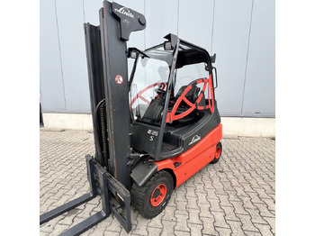 Electric forklift LINDE E25