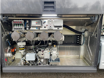 New Tank truck SCANIA P370: picture 2