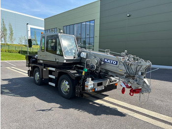 Mobile crane KATO