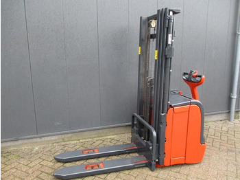 Stacker LINDE L16