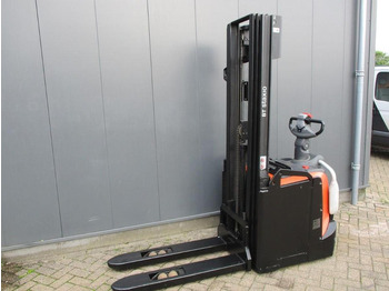 Pallet truck TOYOTA