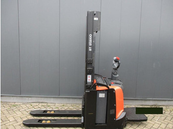 Pallet truck TOYOTA