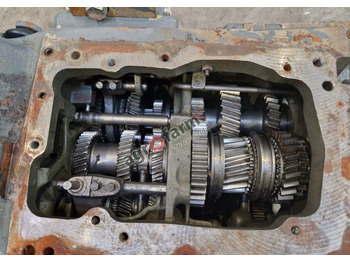Gearbox Skrzynia biegów Fendt 310C: picture 3