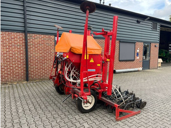 Precision sowing machine