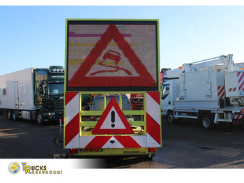 Vending trailer