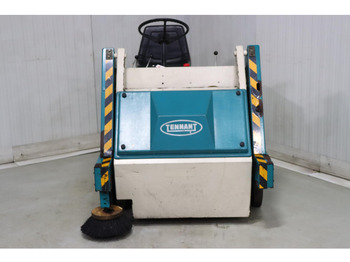 Industrial sweeper TENNANT 200E: picture 2