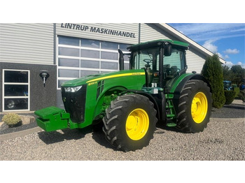 Farm tractor John Deere 8320R: picture 2