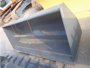 Loader bucket CNH