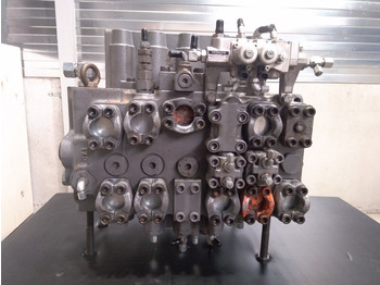 Hydraulic valve HITACHI