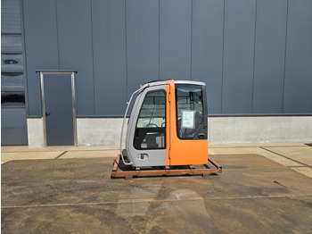 Cab HITACHI