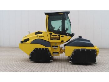 Pneumatic roller BOMAG