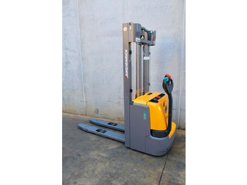 Stacker JUNGHEINRICH EJC