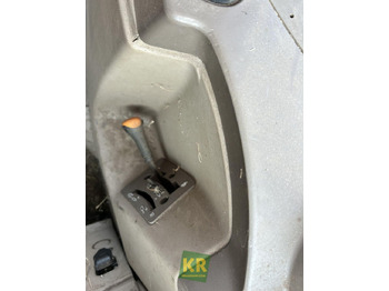 Farm tractor JOHN DEERE 6630