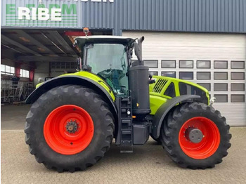 Farm tractor CLAAS Axion 940