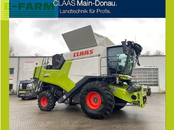 Combine harvester CLAAS