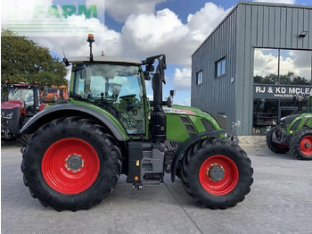 Farm tractor FENDT 720 Vario